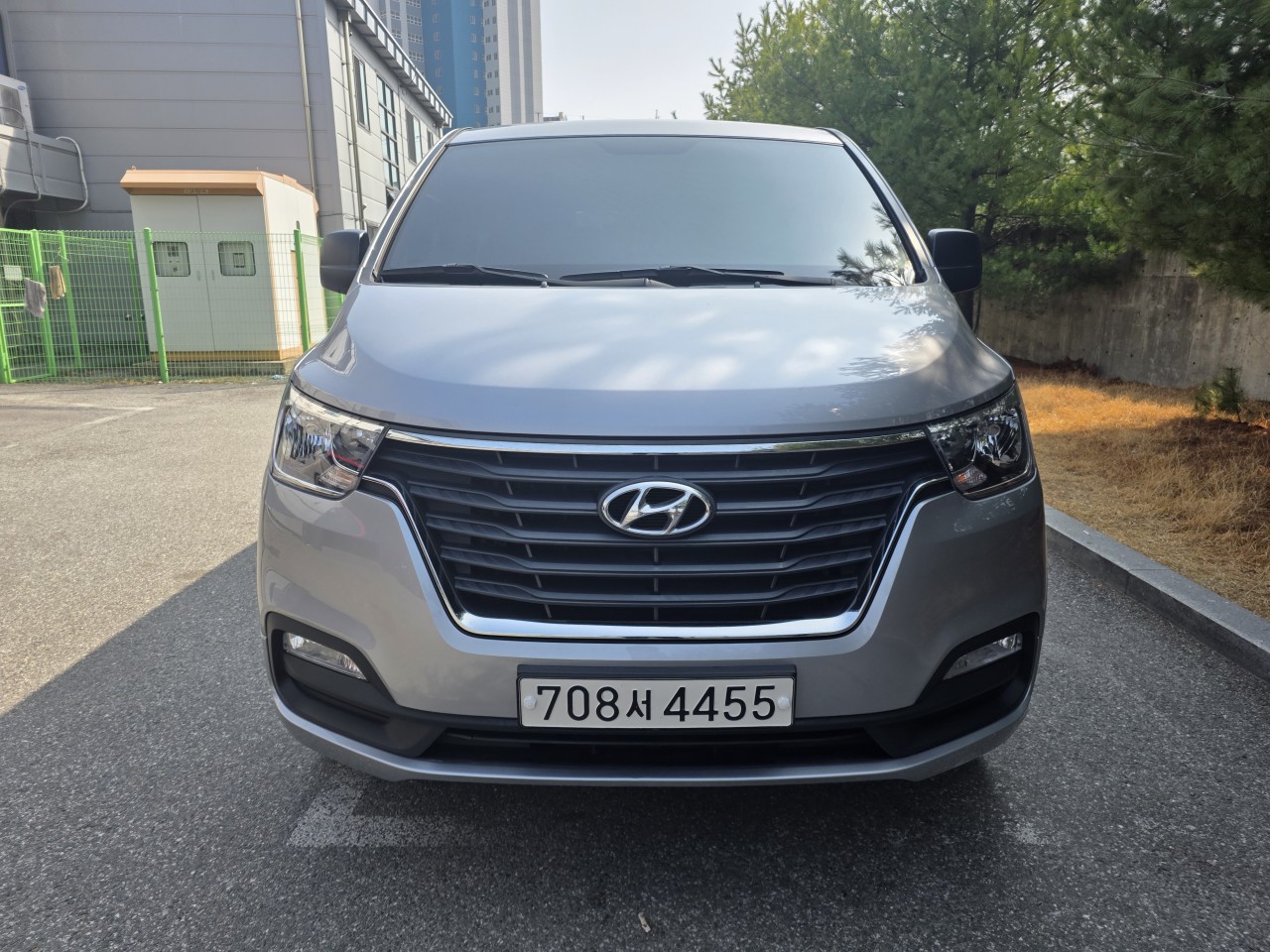 더 뉴 그랜드 스타렉스 4WD 웨건 12인승 스마트