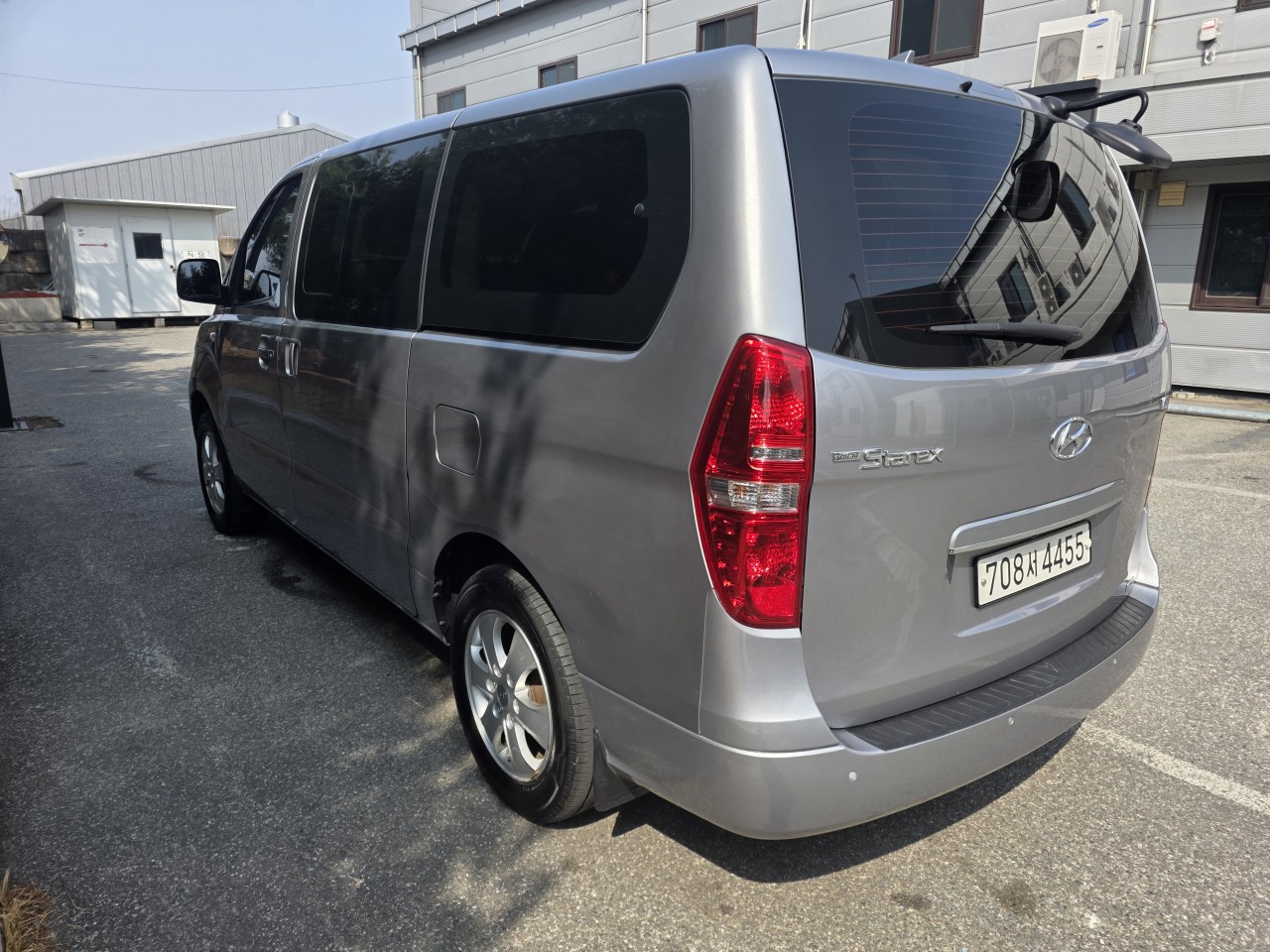 더 뉴 그랜드 스타렉스 4WD 웨건 12인승 스마트 - 사진 4