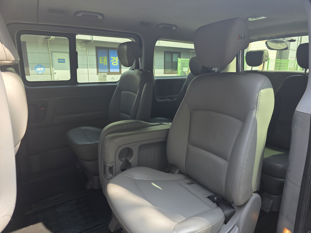 더 뉴 그랜드 스타렉스 4WD 웨건 12인승 스마트 - 사진 15