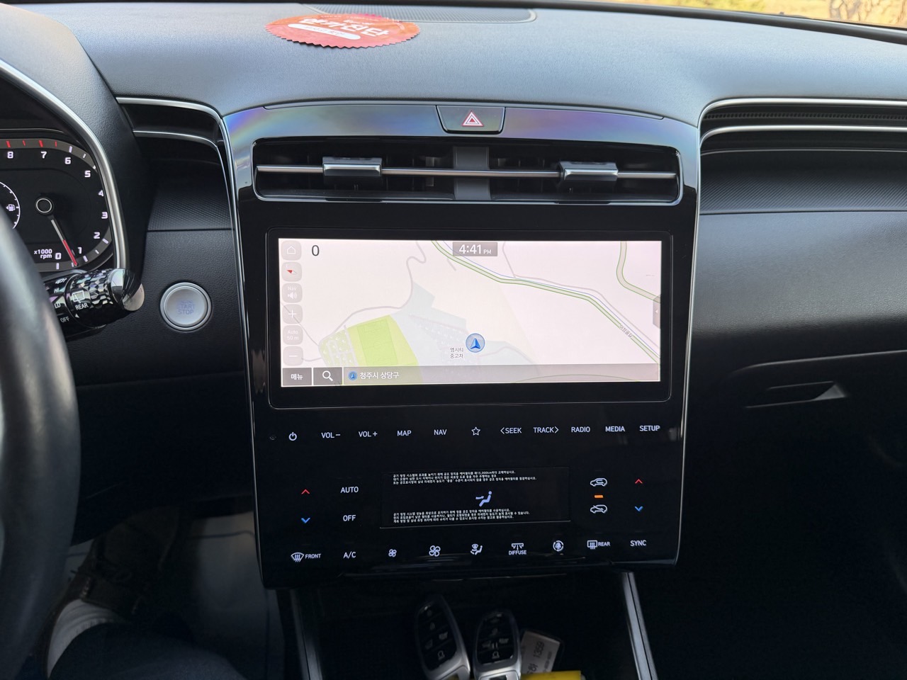 투싼 (NX4) 1.6 터보 2WD 모던 - 사진 12